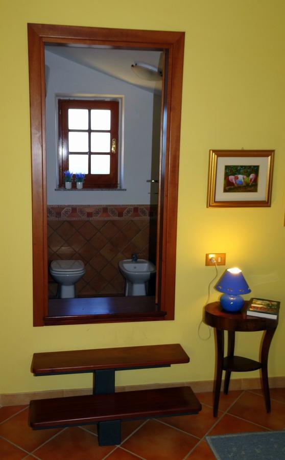Bed and Breakfast Bb Doliahouse Dolianova Habitación foto