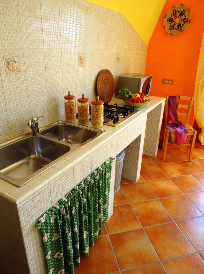 Bed and Breakfast Bb Doliahouse Dolianova Exterior foto